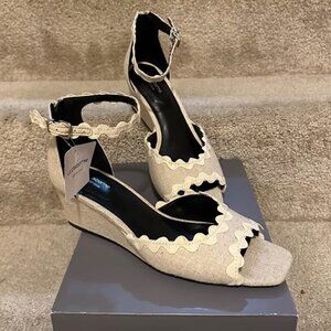 Liz Claiborne women's Babbler wedge sandals size 9.5 NEW